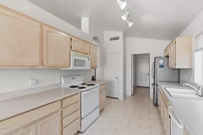 11616 W Buck Mountain Court, Surprise, AZ 85378 - Photo 9