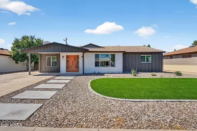 5724 N 13th Place, Phoenix, AZ 85014 - Photo 1