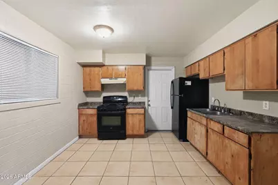 6211 S 21st Street, Phoenix, AZ 85042 - Photo 5