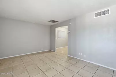 6211 S 21st Street, Phoenix, AZ 85042 - Photo 9