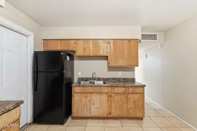 6211 S 21st Street, Phoenix, AZ 85042 - Photo 7