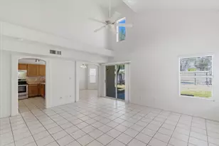 3142 E Wahalla Ln, Phoenix, AZ 85050 - Photo 5