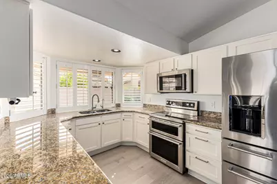 757 E Courtney Lane, Tempe, AZ 85284 - Photo 13