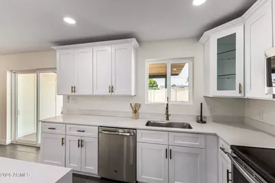 2122 W Dahlia Drive, Phoenix, AZ 85029 - Photo 3