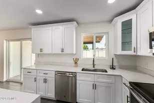 2122 W Dahlia Dr, Phoenix, AZ 85029 - Photo 3