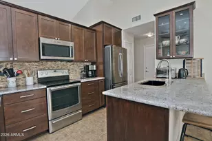 2724 W Gila Ln, Chandler, AZ 85224 - Photo 7