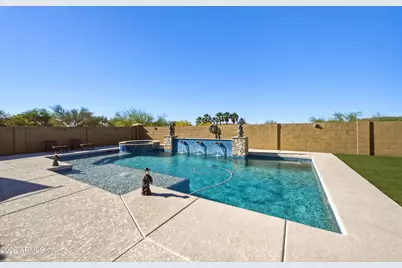 2310 W Kachina Trail, Phoenix, AZ 85041 - Photo 39