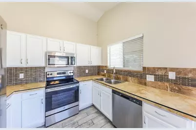 21610 N 29th Drive, Phoenix, AZ 85027 - Photo 9