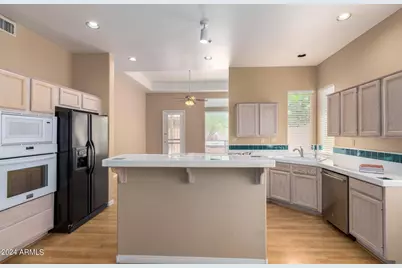 8924 E Captain Dreyfus Avenue, Scottsdale, AZ 85260 - Photo 13