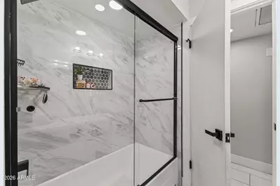 5129 W Echo Lane, Glendale, AZ 85302 - Photo 17