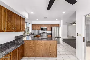 2010 E Sheena Dr, Phoenix, AZ 85022 - Photo 15