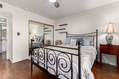 11401 N 45th Place, Phoenix, AZ 85028 - Photo 25