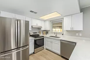 11804 N 37th Way, Phoenix, AZ 85028 - Photo 9