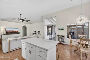 814 E Manor Dr, Chandler, AZ 85225 - Photo 7