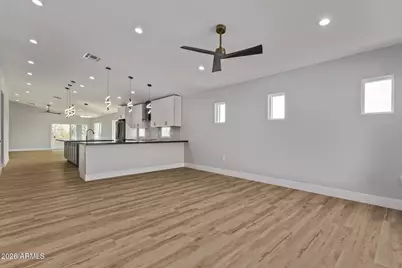 1645 S 29th Avenue, Phoenix, AZ 85009 - Photo 9