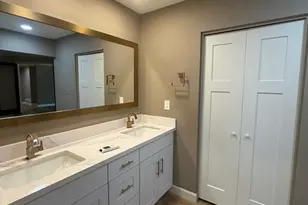 9225 N Arroya Vista Dr W, Phoenix, AZ 85028 - Photo 19