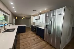 9225 N Arroya Vista Dr W, Phoenix, AZ 85028 - Photo 11