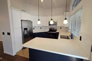 1347 E Muriel Dr, Phoenix, AZ 85022 - Photo 5