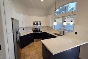 1347 E Muriel Dr, Phoenix, AZ 85022 - Photo 7
