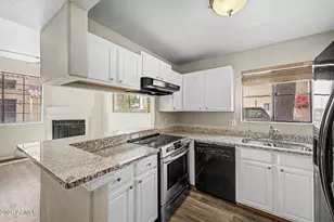 1025 E Highland Ave, Phoenix, AZ 85014 - Photo 9