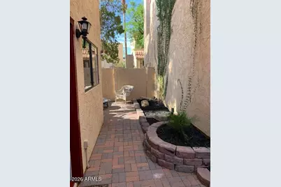 1025 E Highland Avenue #32, Phoenix, AZ 85014 - Photo 25