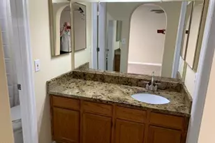 1025 E Highland Ave, Phoenix, AZ 85014 - Photo 21