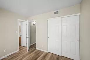 1025 E Highland Ave, Phoenix, AZ 85014 - Photo 13