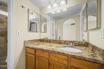 1025 E Highland Avenue #32, Phoenix, AZ 85014 - Photo 27