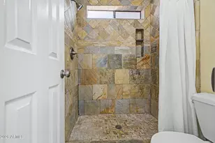 1025 E Highland Ave, Phoenix, AZ 85014 - Photo 27