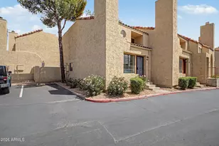 1025 E Highland Ave, Phoenix, AZ 85014 - Photo 1