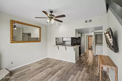 1025 E Highland Avenue #32, Phoenix, AZ 85014 - Photo 7