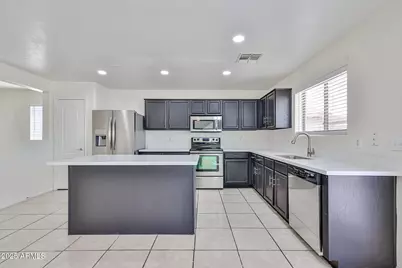 25771 W Satellite Lane, Buckeye, AZ 85326 - Photo 9