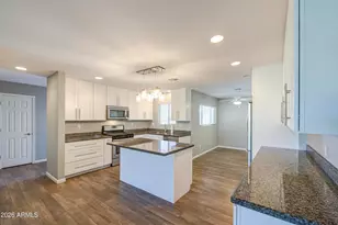 11128 W Cameo Dr, Sun City, AZ 85351 - Photo 7