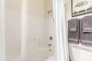 2250 E Deer Valley Rd, Phoenix, AZ 85024 - Photo 15