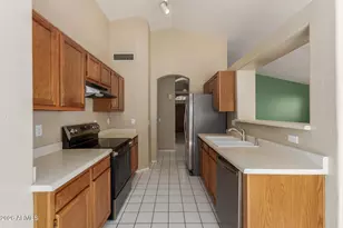 635 W Ensueno Ct, Gilbert, AZ 85233 - Photo 9