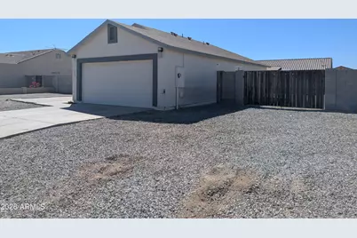 11703 W Madero Drive, Arizona City, AZ 85123 - Photo 17