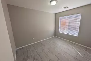 11703 W Madero Dr, Arizona City, AZ 85123 - Photo 9