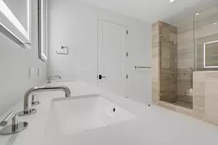 4849 N Camelback Rdg Dr, Scottsdale, AZ 85251 - Photo 33