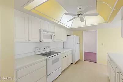10606 W El Capitan Circle, Sun City, AZ 85351 - Photo 5