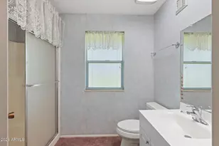 10606 W El Capitan Cir, Sun City, AZ 85351 - Photo 15