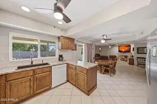 10534 W Desert Forest Cir, Sun City, AZ 85351 - Photo 15