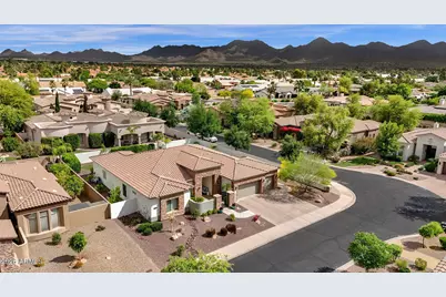 8952 E Wethersfield Road, Scottsdale, AZ 85260 - Photo 9
