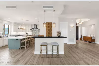 8952 E Wethersfield Road, Scottsdale, AZ 85260 - Photo 1