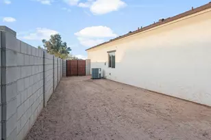 10731 W Cove Dr, Arizona City, AZ 85123 - Photo 35