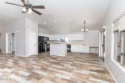 22264 N Kingston Drive, Maricopa, AZ 85138 - Photo 9