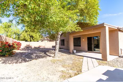 22264 N Kingston Drive, Maricopa, AZ 85138 - Photo 27