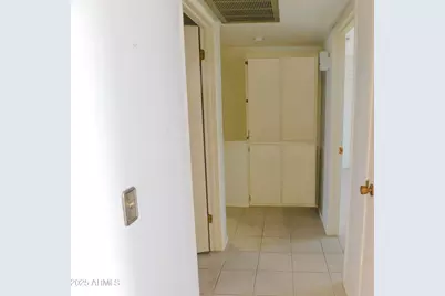 13050 N 100th Avenue, Sun City, AZ 85351 - Photo 11