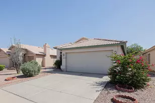 601 S Silverbrush Dr, Chandler, AZ 85226 - Photo 1