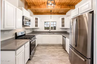 15670 W Skinner Road, Surprise, AZ 85387 - Photo 13