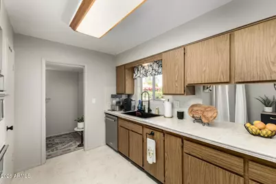 9933 W Mountain View Road, Sun City, AZ 85351 - Photo 15